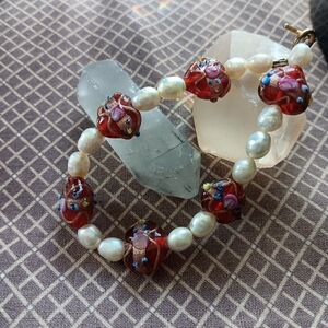 Cultured Pearl & Vintage Bohemian Blown Glass beaded braclet 8 inches.